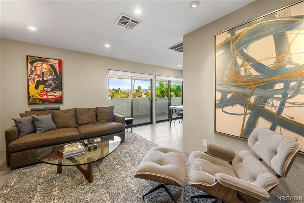 Photo of 467 S Calle El Segundo #D1, Palm Springs, CA 92262 (MLS # 32600595)