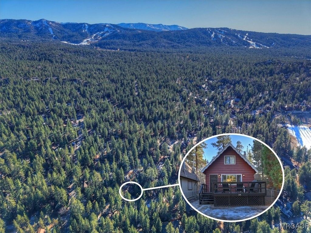 Photo of 1018 Robinhood Boulevard, Big Bear City, CA 92314 (MLS # 32502813)