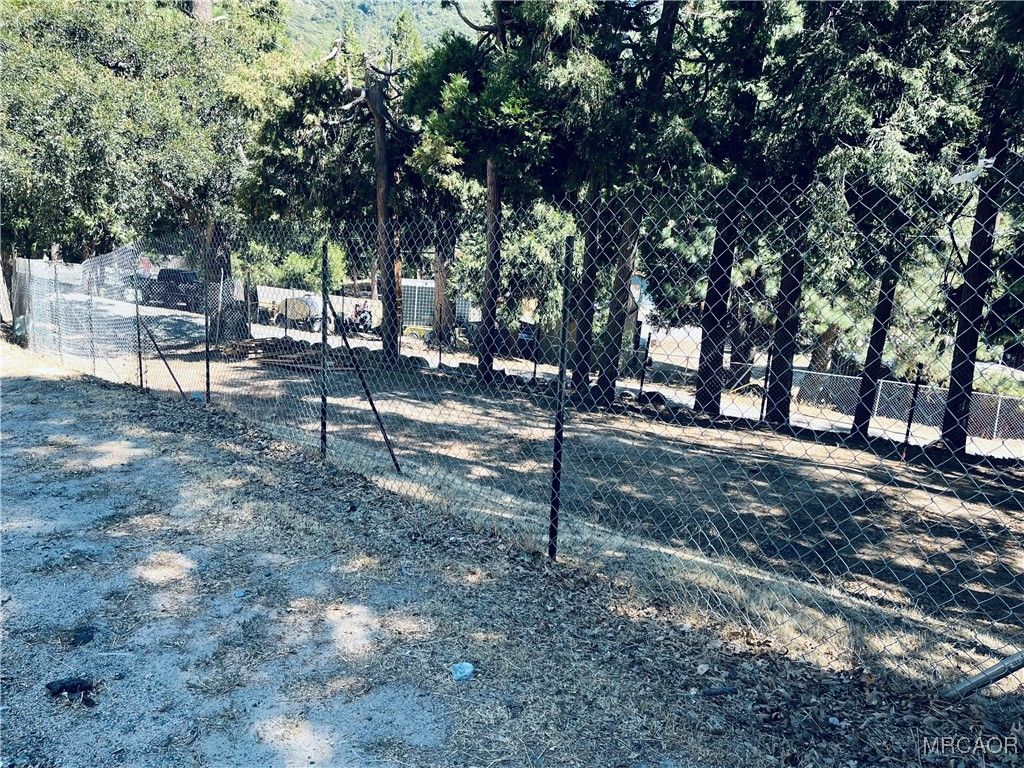 Photo of 0 Dart Canyon Drive, Crestline, CA 92325 (MLS # 32502264)