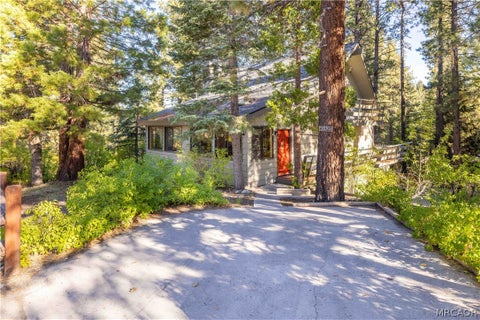 Photo of 43320 Sand Canyon Road, Big Bear Lake, CA 92315 (MLS # 32602305)