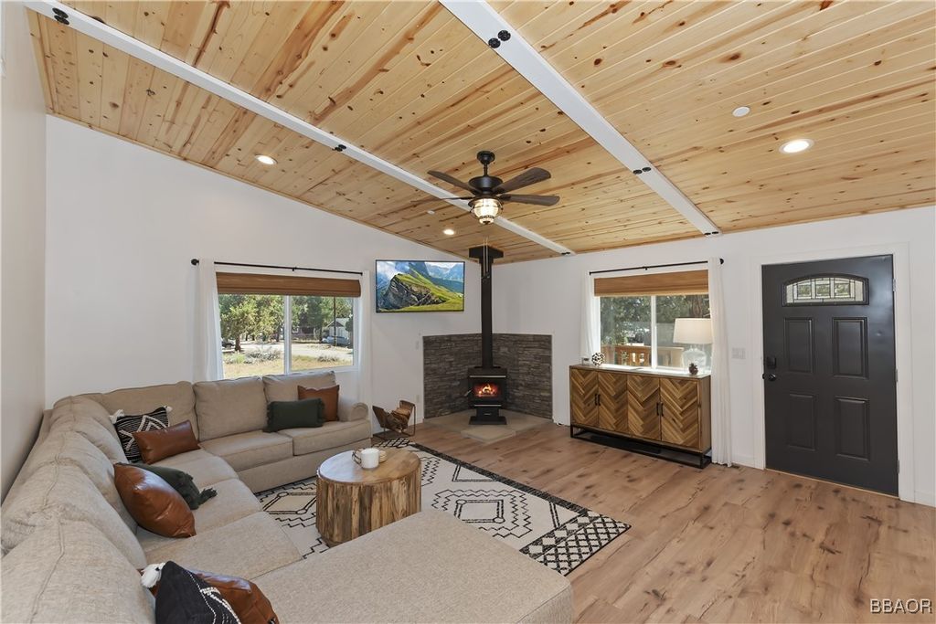 Photo of 901 Ash Lane, Big Bear City, CA 92314 (MLS # 32501894)