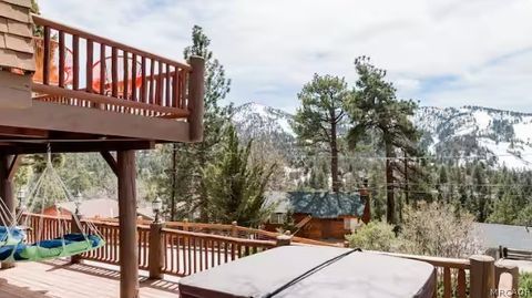 Photo of 43469 Sheephorn Road, Big Bear Lake, CA 92315 (MLS # 32600948)