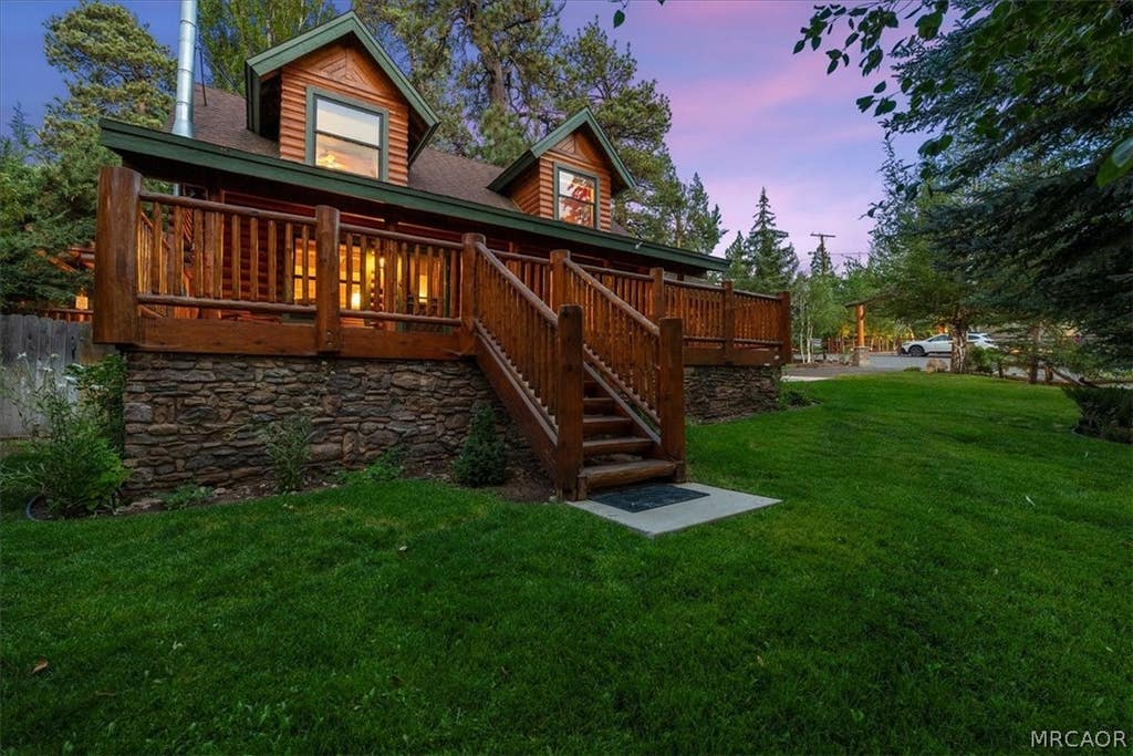 Photo of 39456 Lake Drive, Big Bear Lake, CA 92315 (MLS # 32601867)