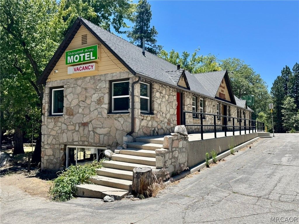 Photo of 32075 Hilltop Drive, Running Springs, CA 92382 (MLS # 32601571)