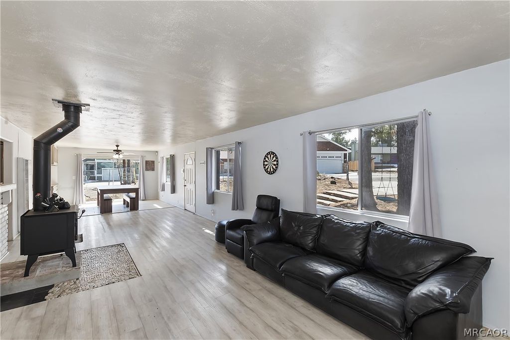 Photo of 205 Zaca Road, Big Bear City, CA 92314 (MLS # 32601122)