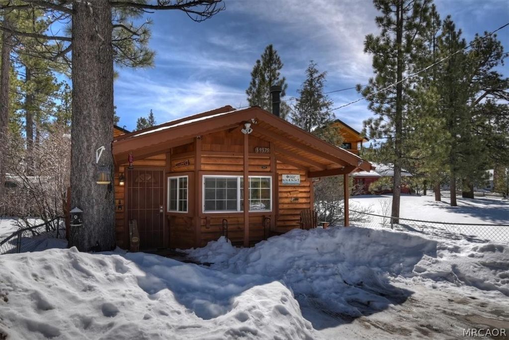 Photo of 39975 Ohio Lane, Big Bear Lake, CA 92315 (MLS # 32600337)