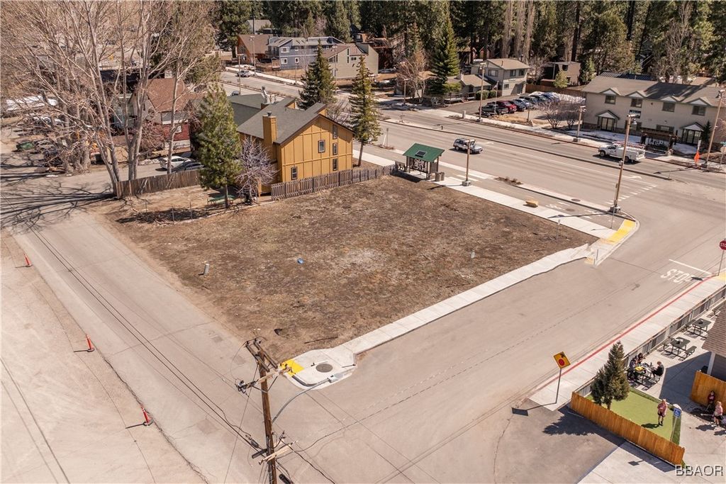 Photo of 42630 Moonridge Road, Big Bear Lake, CA 92315 (MLS # 32500707)