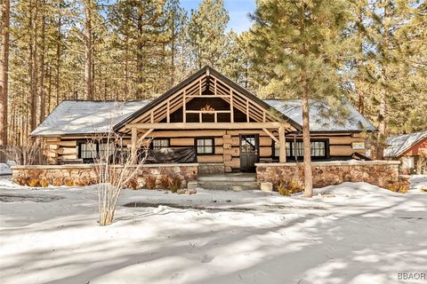 Photo of 572 Jeffries Road, Big Bear Lake, CA 92315 (MLS # 32501048)