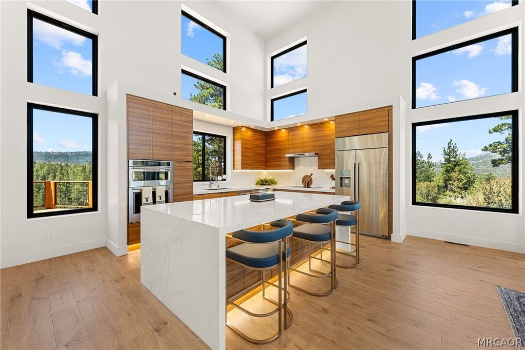 Photo of 506 Woodbridge Drive, Big Bear City, CA 92314 (MLS # 32600900)