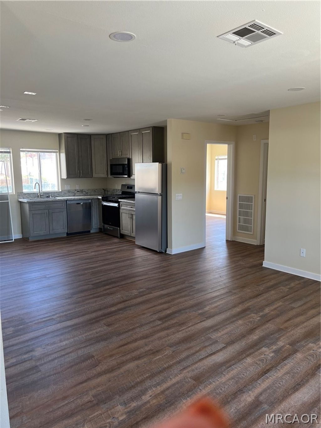 Photo of 40850 Village Drive, Big Bear Lake, CA 92315 (MLS # 32600894)