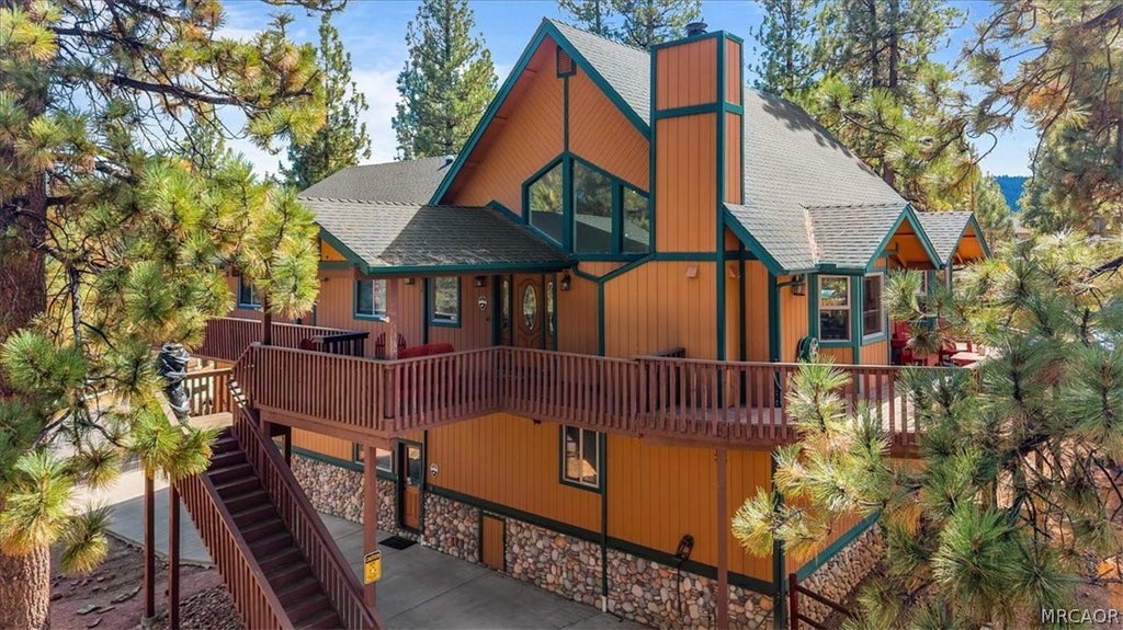 Photo of 39607 Forest Road, Big Bear Lake, CA 92315 (MLS # 32602322)