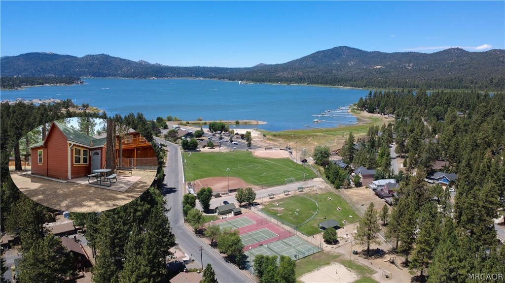 Photo of 365 Georgia Street, Big Bear Lake, CA 92315 (MLS # 32601950)