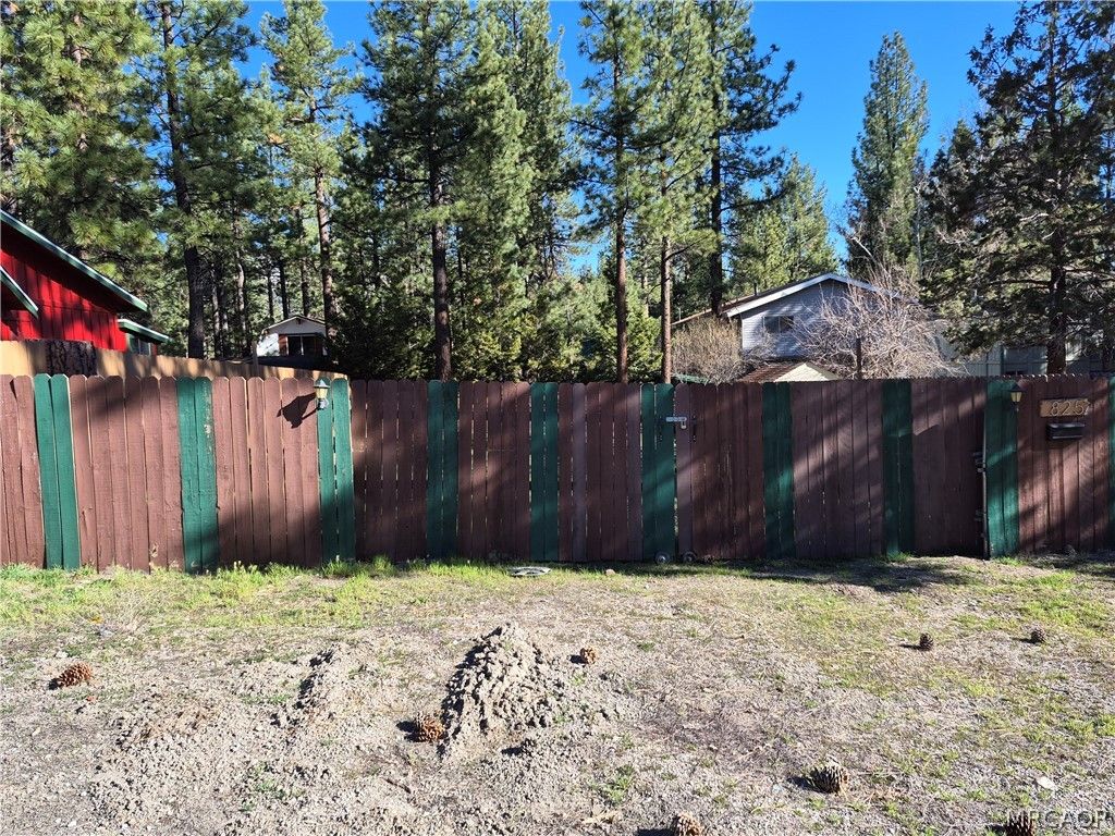 Photo of 825 E Big Bear Boulevard, Big Bear City, CA 92314 (MLS # 32600597)