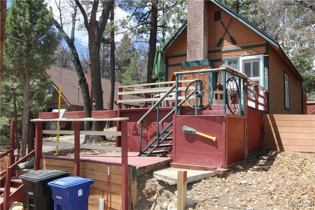 Photo of 748 Moreno Lane, Sugarloaf, CA 92386 (MLS # 32502371)
