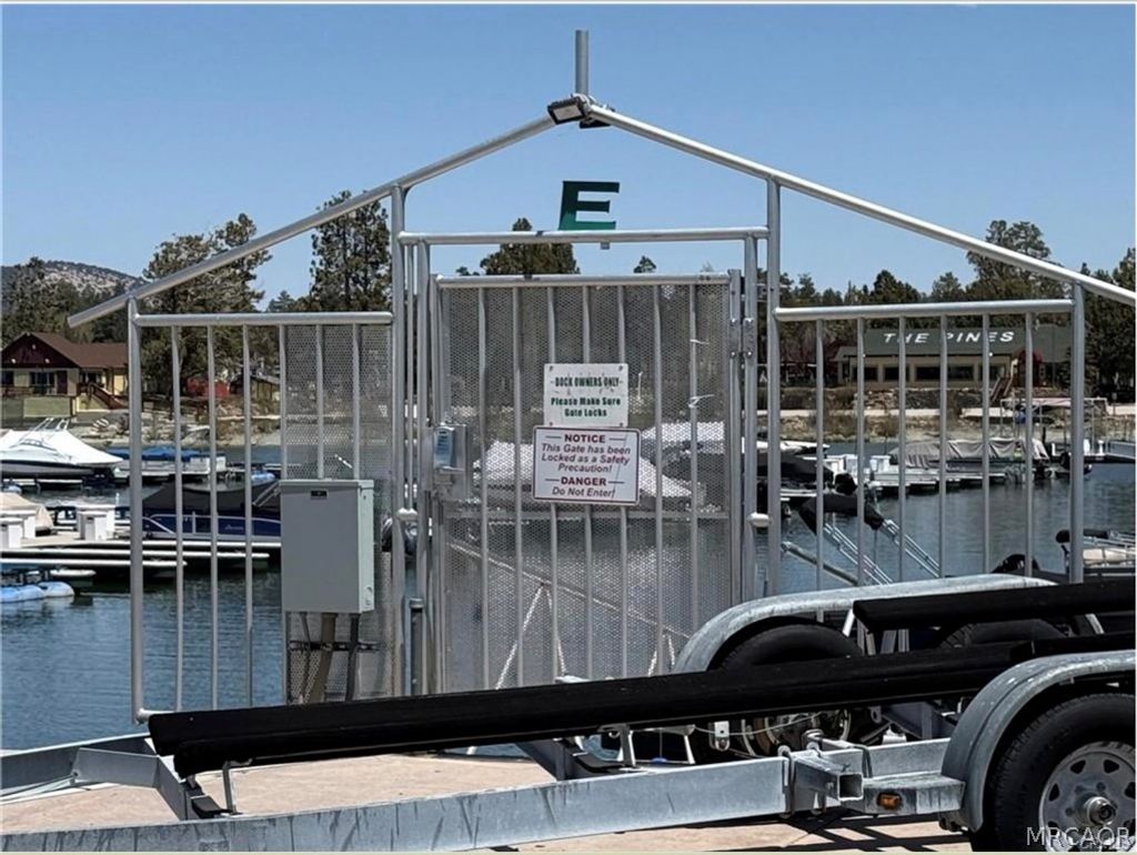 Photo of 400 Pine Knot Boulevard #E-27, Big Bear Lake, CA 92315 (MLS # 32601563)