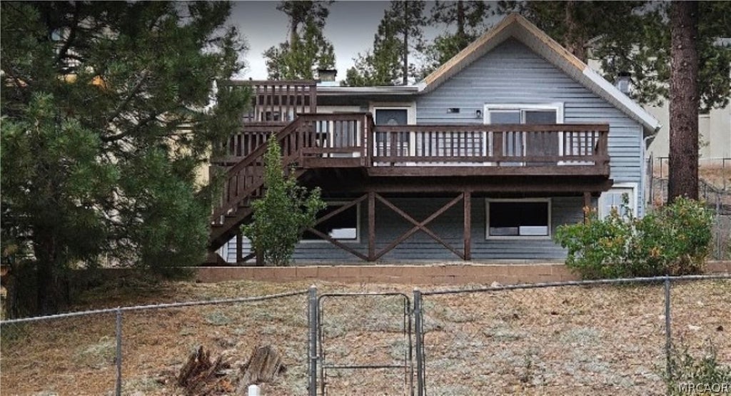 Photo of 718 Blue Jay Road, Big Bear Lake, CA 92315 (MLS # 32601626)