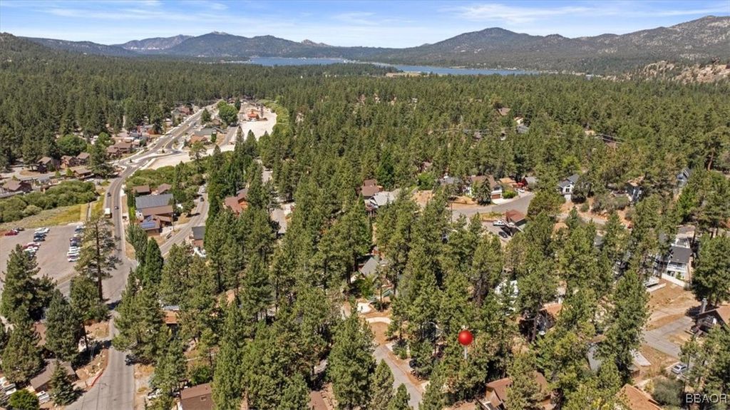 Photo of 42958 Encino Road, Big Bear Lake, CA 92315 (MLS # 32502037)