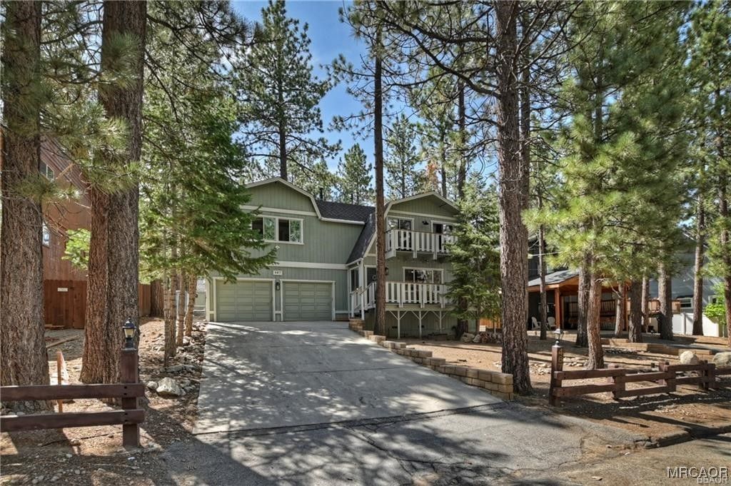 Photo of 467 Woodside Drive, Big Bear City, CA 92314 (MLS # 32502849)
