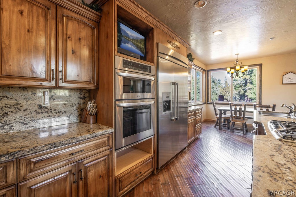Big Bear City, California, 92314, United States, 4 Bedrooms Bedrooms, ,6 BathroomsBathrooms,Residential,Active,2022980