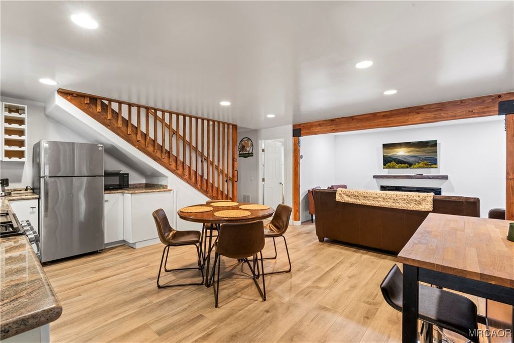 Photo of 2544 Spring Drive, Running Springs, CA 92382 (MLS # 32502267)