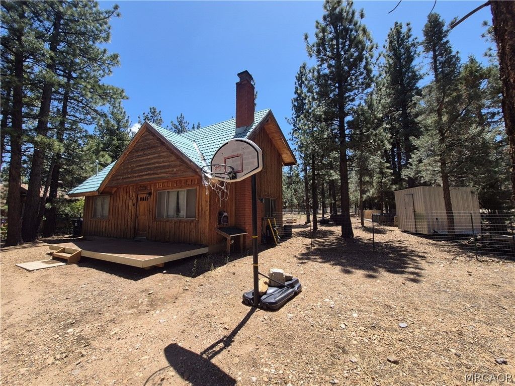 Photo of 2052 Mahogany Lane, Big Bear City, CA 92314 (MLS # 32600950)