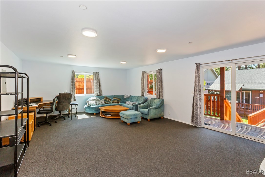 Big Bear Lake, California, 92315, United States, 5 Bedrooms Bedrooms, ,4 BathroomsBathrooms,Residential,Active,2025953
