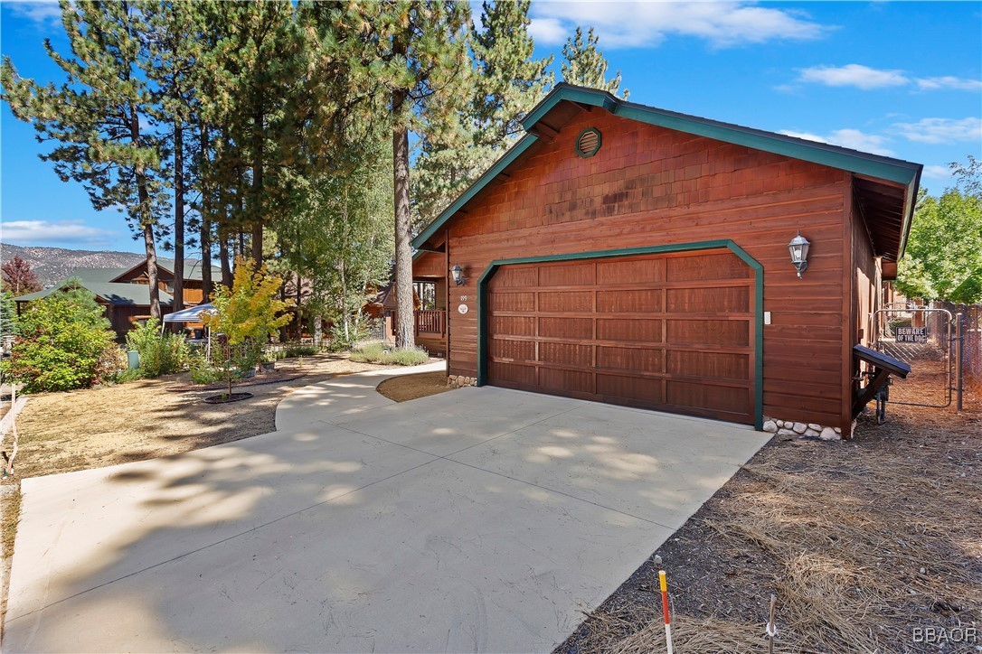 Big Bear Lake, California, 92315, United States, 5 Bedrooms Bedrooms, ,4 BathroomsBathrooms,Residential,Active,2025953