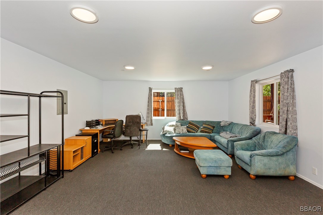 Big Bear Lake, California, 92315, United States, 5 Bedrooms Bedrooms, ,4 BathroomsBathrooms,Residential,Active,2025953
