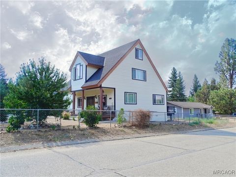 Photo of 2097 Fox Lane, Big Bear City, CA 92314 (MLS # 32501850)