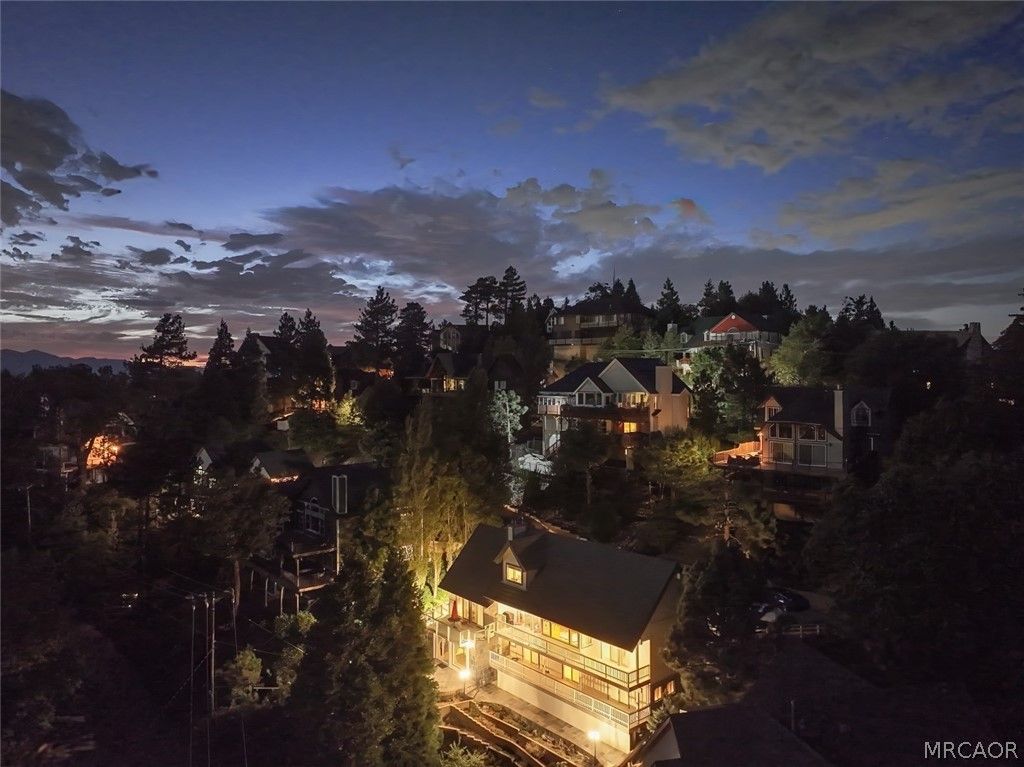 Photo of 27720 St Bernard Lane, Lake Arrowhead, CA 92352 (MLS # 32600625)