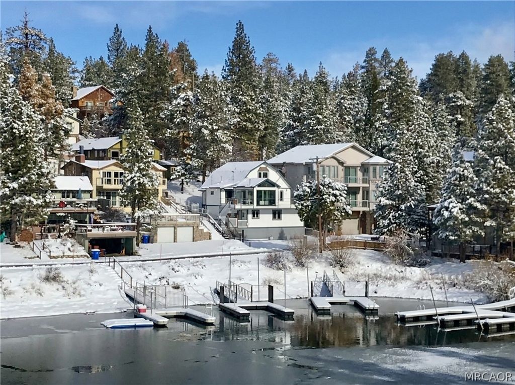 Photo of 39036 Willow Landing Road, Big Bear Lake, CA 92315 (MLS # 32502755)