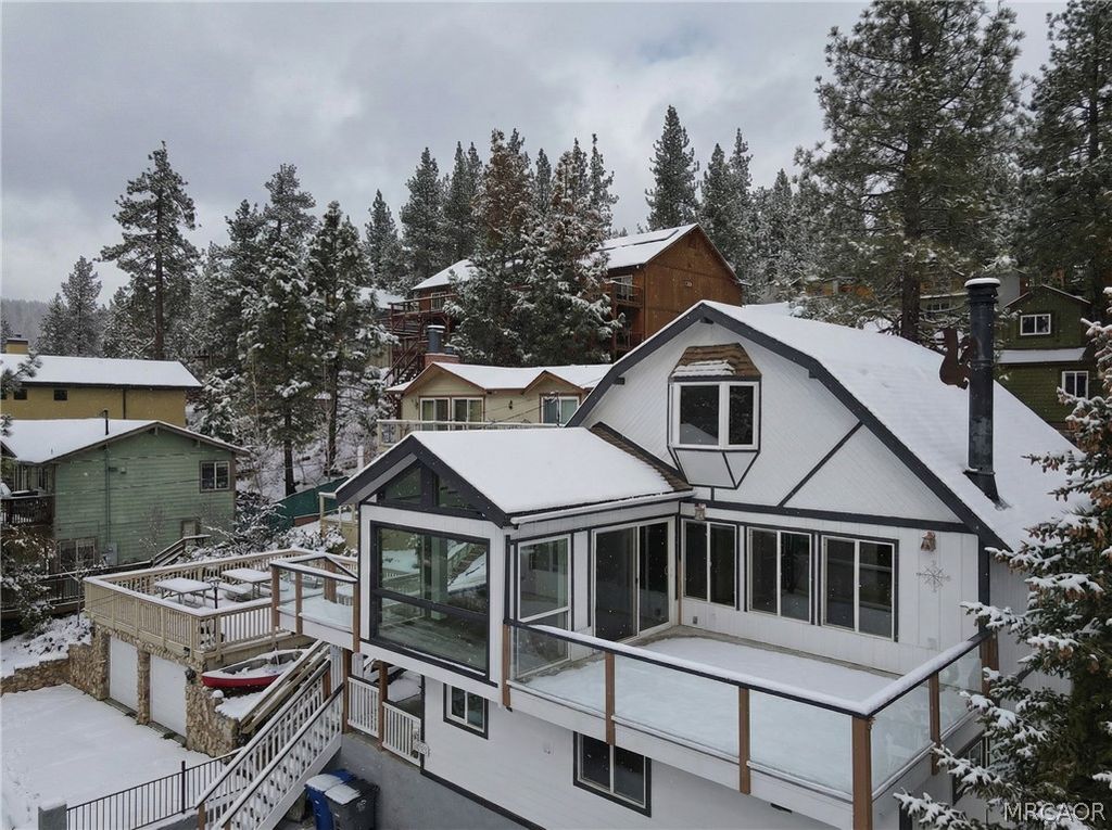 Photo of 39036 Willow Landing Road, Big Bear Lake, CA 92315 (MLS # 32502755)
