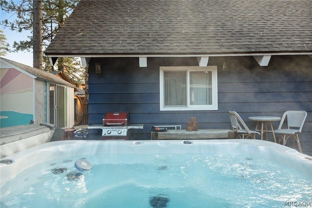 Photo of 39298 Willow Landing Road, Big Bear Lake, CA 92315 (MLS # 32602248)