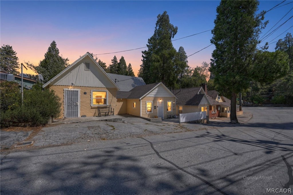 Photo of 23754 Pioneer Camp Road, Crestline, CA 92325 (MLS # 32602325)