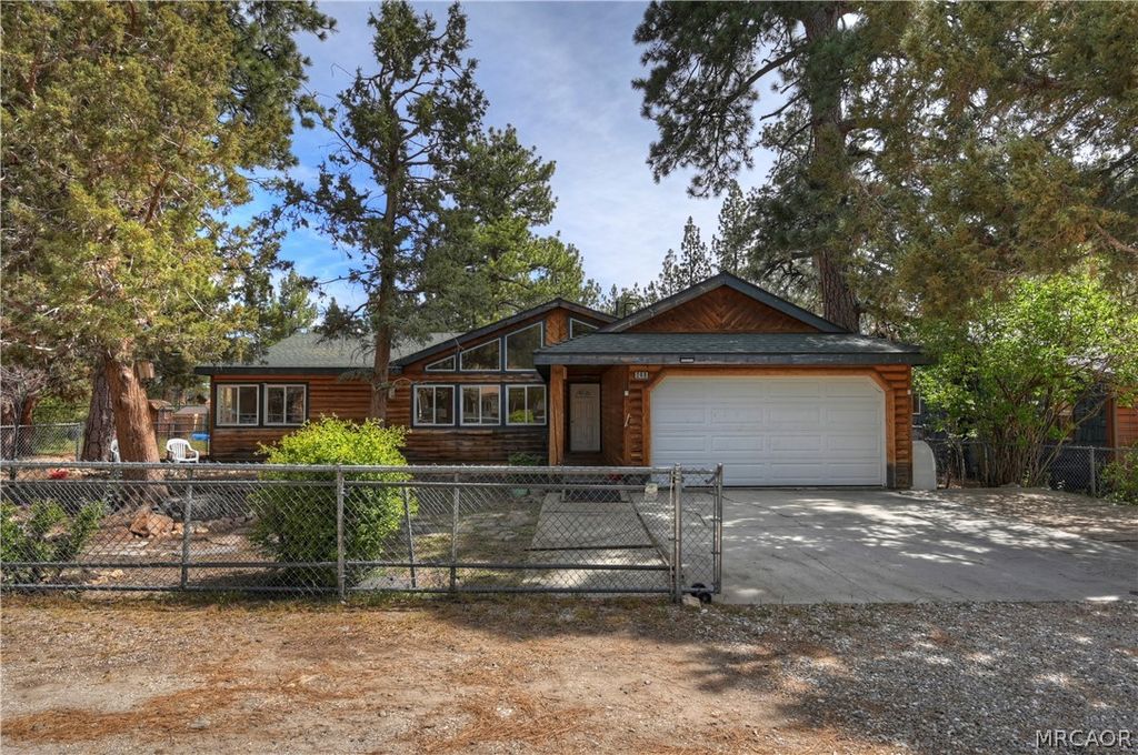 Photo of 248 Whipple Drive, Big Bear City, CA 92314 (MLS # 32600906)