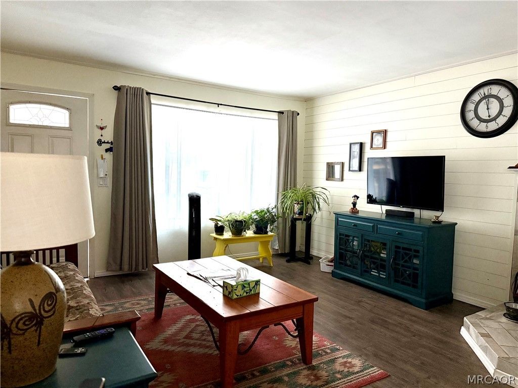 Photo of 1029 W Fairway Boulevard, Big Bear City, CA 92314 (MLS # 32600300)