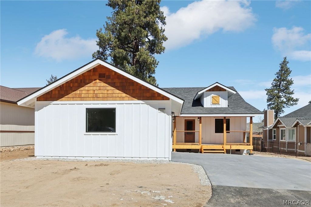 Photo of 441 Wagon Wheel Road, Big Bear City, CA 92314 (MLS # 32600454)