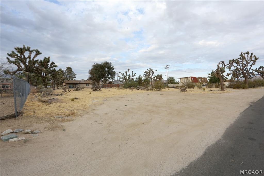 Photo of 0 Aviation, Yucca Valley, CA 92252 (MLS # 32601634)