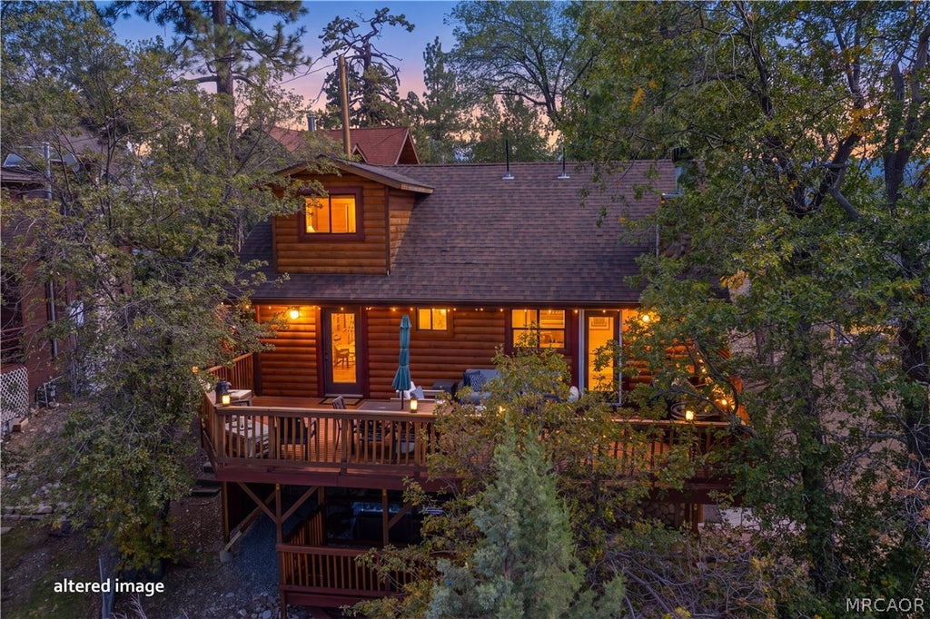 Photo of 1127 Crags Lane, Fawnskin, CA 92333 (MLS # 32602202)