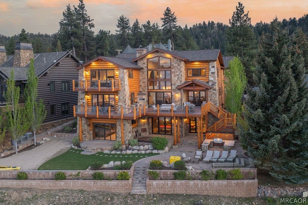 Photo of 659 Cove Drive, Big Bear Lake, CA 92315 (MLS # 32601177)