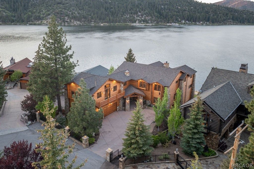 Photo of 659 Cove Drive, Big Bear Lake, CA 92315 (MLS # 32601177)