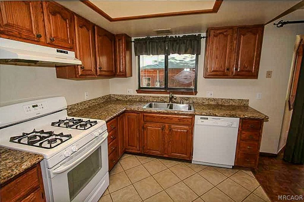 Photo of 337 Maple, Sugarloaf, CA 92386 (MLS # 32600982)