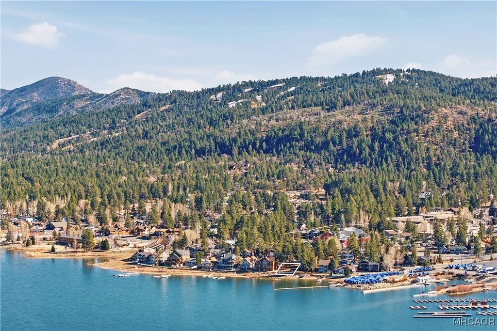 Photo of 40598 Simonds Drive, Big Bear Lake, CA 92315 (MLS # 32600149)