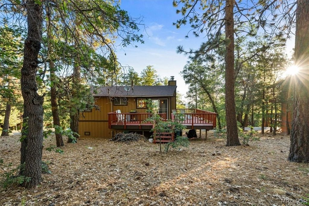 Photo of 1501 Tuolumne Road, Big Bear City, CA 92314 (MLS # 32601486)