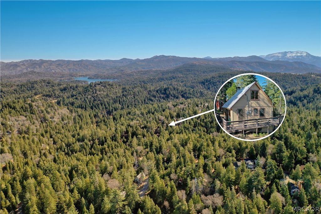 Photo of 612 Rose Lane, Twin Peaks, CA 92391 (MLS # 32601250)