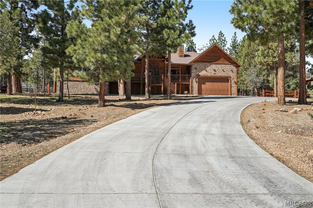 Photo of 1039 Heritage Trail, Big Bear City, CA 92314 (MLS # 32600496)