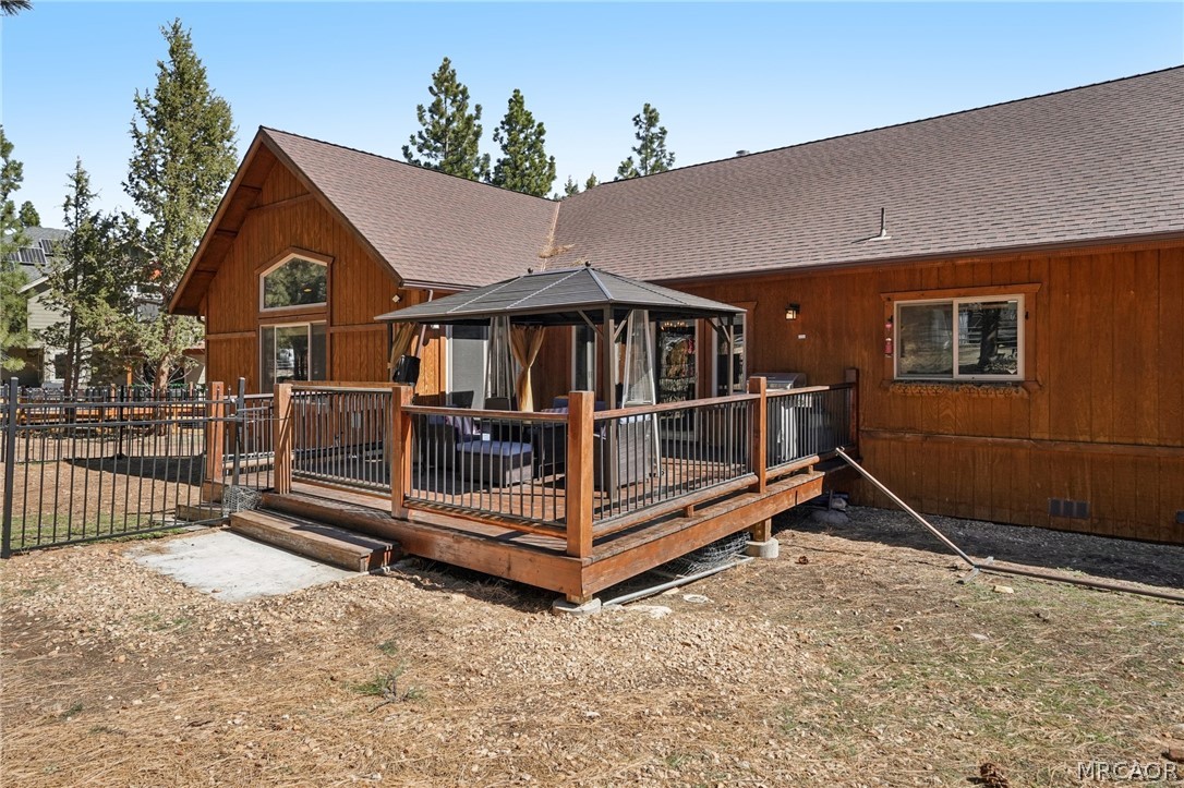 Big Bear City, California, 92314, United States, 4 Bedrooms Bedrooms, ,5 BathroomsBathrooms,Residential,Active,2025580