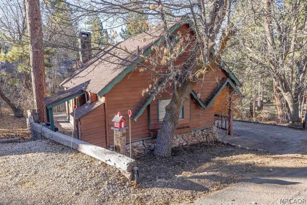 Photo of 40193 Dream Street, Big Bear Lake, CA 92315 (MLS # 32600281)