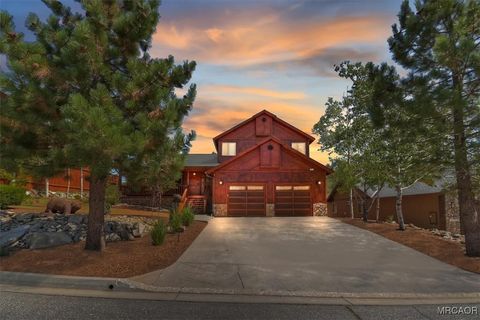 Photo of 453 Fallen Leaf Road, Big Bear Lake, CA 92315 (MLS # 32502291)