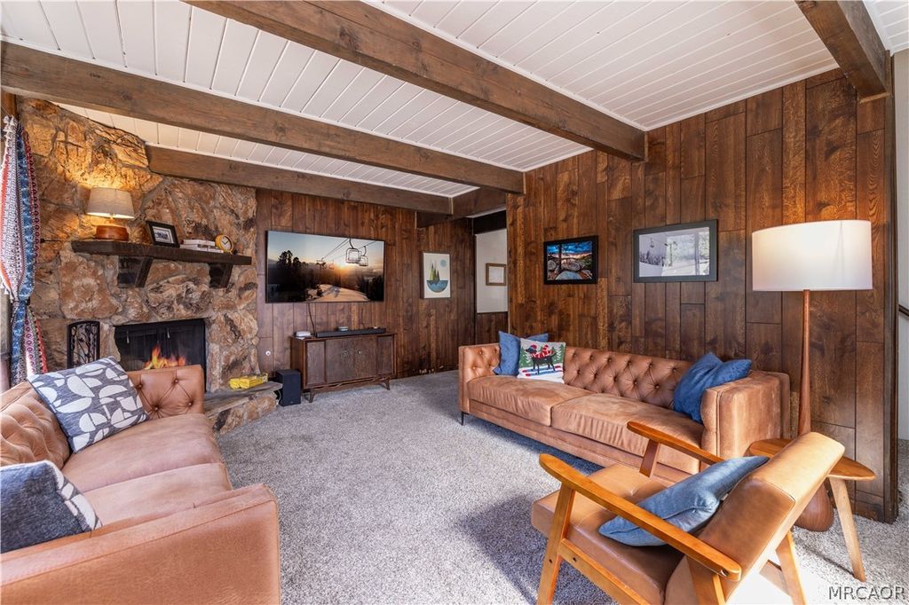 Photo of 42800 Cougar Road, Big Bear Lake, CA 92315 (MLS # 32601111)